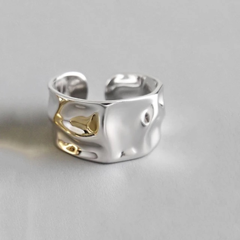 Brand new silver toned ring